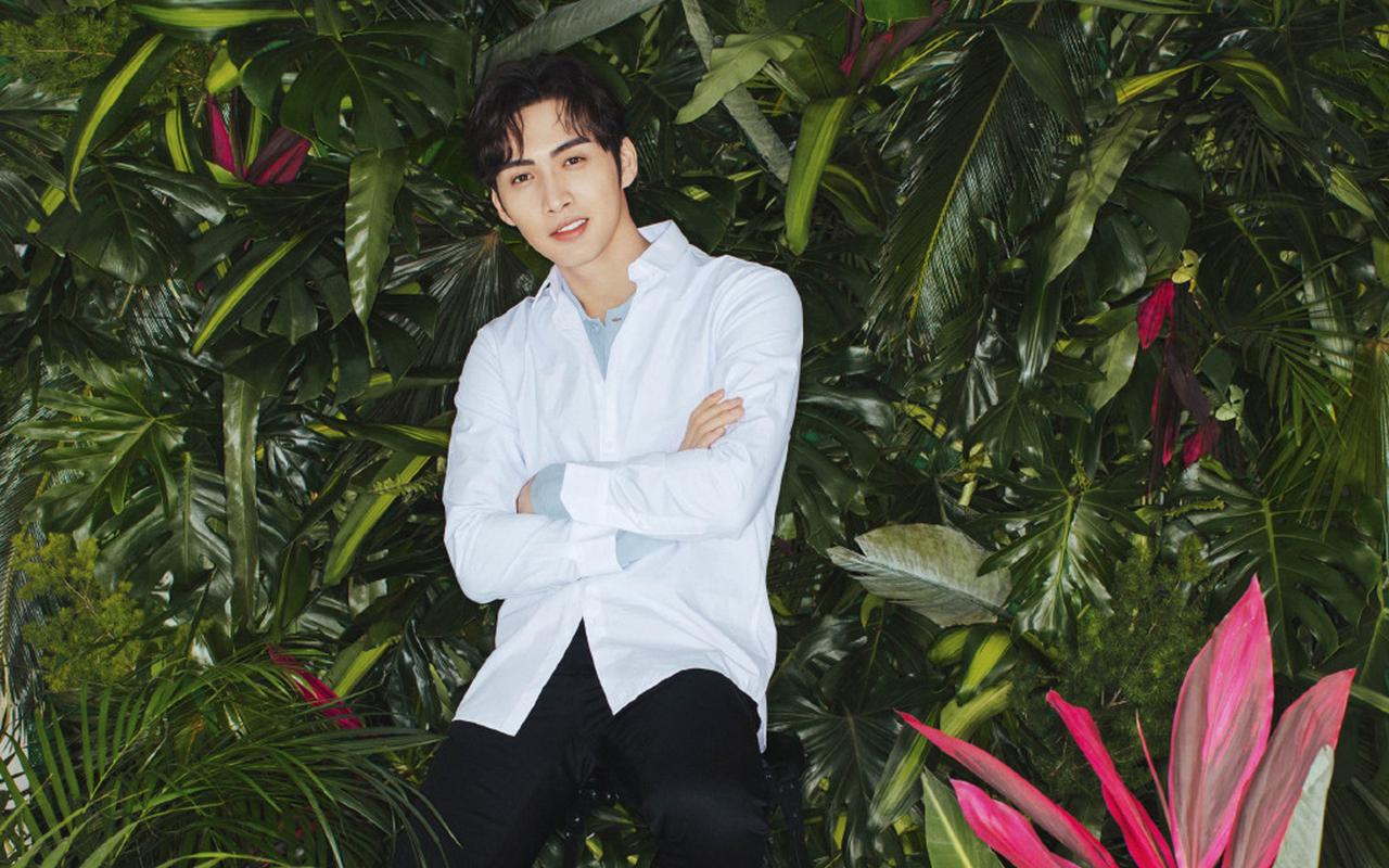 张彬彬温润帅气写真图片桌面壁纸