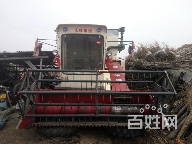 出售沃得水稻收割机
