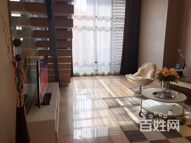 绿地乐和城 loft公寓 8000元一平的