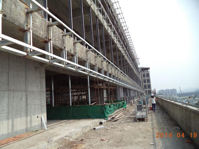 建筑外墙钢龙骨安装