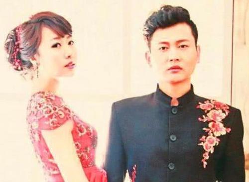 德云社成员罕见结婚照,孟鹤堂不算啥,看到杨九郎媳妇沦陷了!