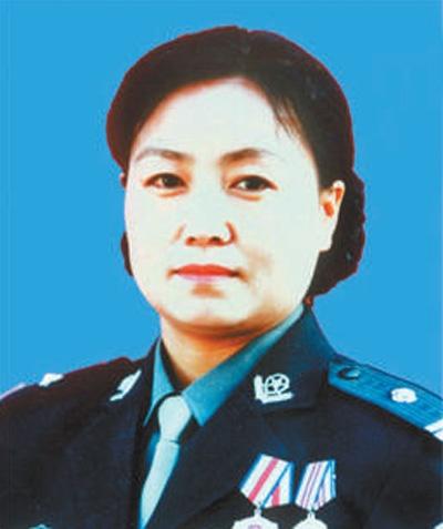 任长霞:担当尽责执法为民(奋斗百年路启航新征程·数风流人物)