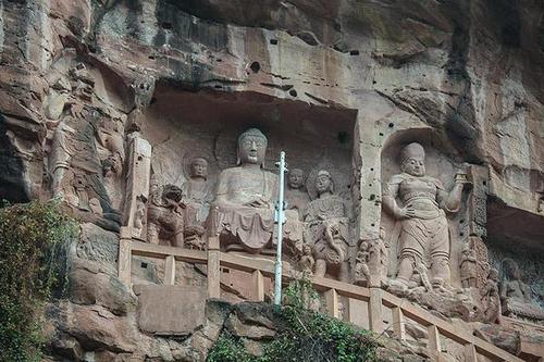 邛崃石窟之石笋山:绝壁上的千年佛国