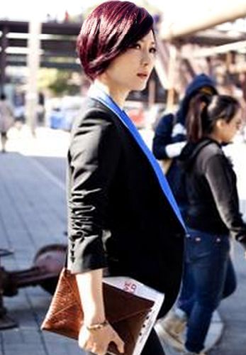 《我爱男闺蜜》陈数干劲利落的职业装形象