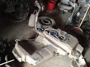 奥迪a1/a3/a4l/a5/a6l/a8l/a7/tt/q7/q5/q3 燃油箱 汽油泵总成