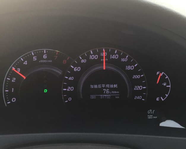 都说凯美瑞省油,但高速120km时,发动机转速真不敢恭维