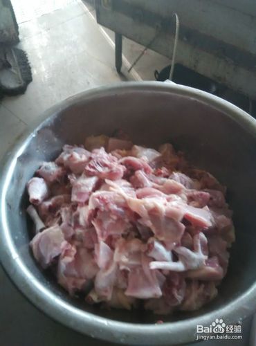 如何剁黑腿鸡块