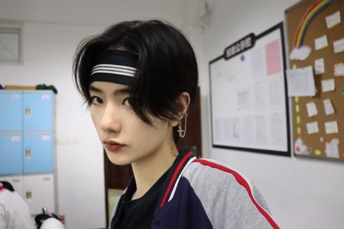 十六岁传媒艺考生成为了学校女生短发标准?(2)