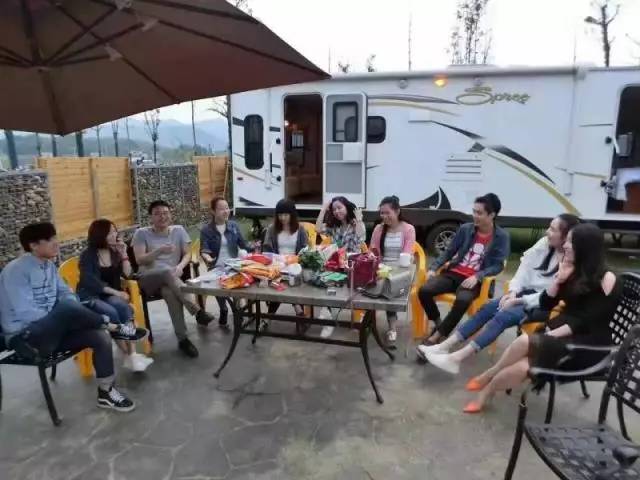 柳叶湖房车露营地位于常德沙滩公园对面,占地280