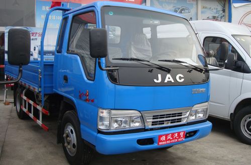 江淮好运33 124马力 3.85米排半栏板轻卡(宽体)