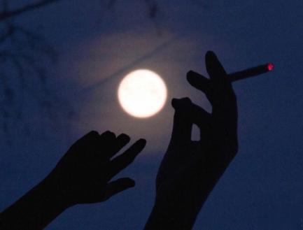 憋屈难受的朋友圈心情说说心情低落的伤感句子