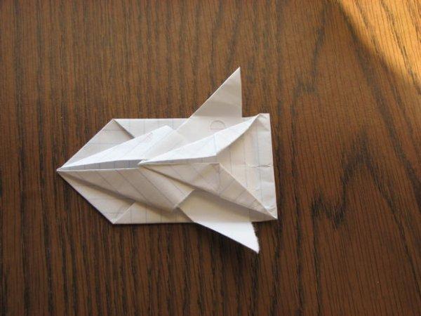 宇宙飞船的折纸步骤图_如何折出一艘宇宙飞船(2)