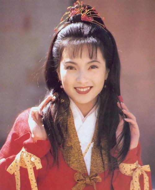 《神雕侠侣》杨过爱的人不是小龙女,两方面证明,他爱的人是郭芙