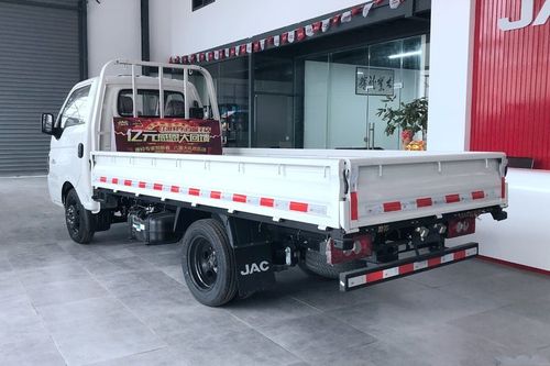 江淮 康铃x5 豪华版 1.5l 110马力 3.