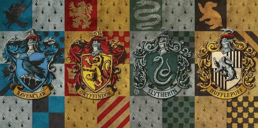 无非就是《 哈利波特魔法觉醒 》加入了一个学院之间的对决,玩家会