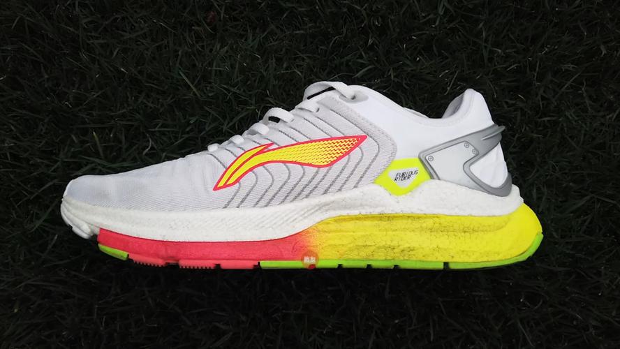 李宁烈骏5代跑鞋测评.