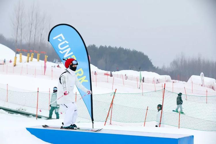 精彩回顾 | 万科松花湖funpark公园炫酷开园,雪山之王邀你躁翻雪场!