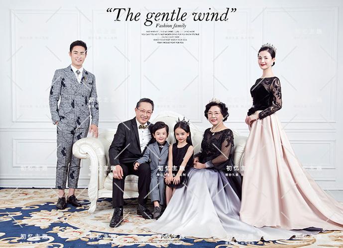 2022展会新款影楼亲子主题服装全家福一家六口高端英伦礼服套装