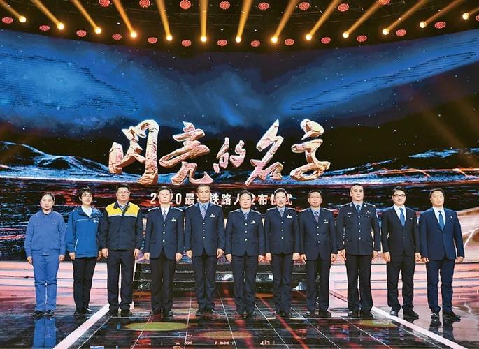 大力弘扬劳模精神和工匠精神,在为实现中国梦的奋斗中争取人人出彩