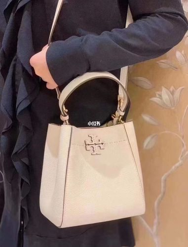 tory burch_汤丽柏琦怎么样_包包_栀子花_水桶包_tb包包_时尚_箱包