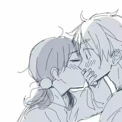 白黑情侣头像动漫的