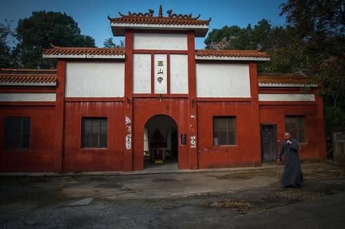 采访手记丨药山寺:为了工作,我在常德一座小庙里刷了两天的碗.