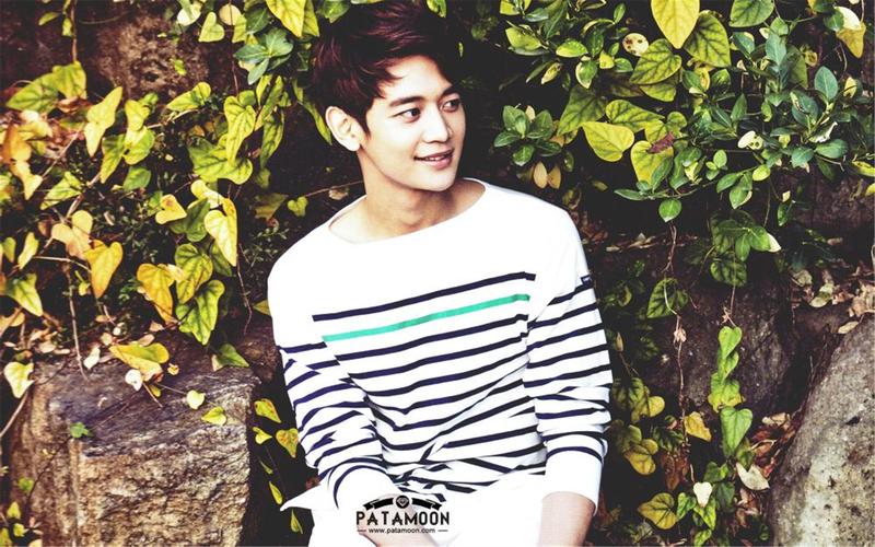 shinee暖男崔珉豪高清帅气写真电脑桌面壁纸下载