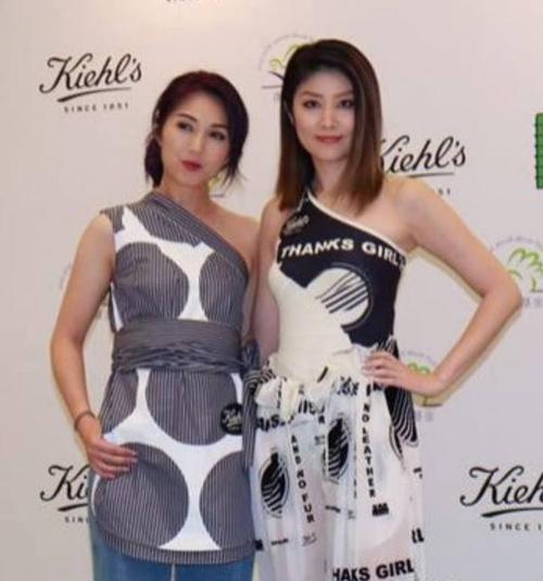 同是43岁,陈慧琳穿的很时尚,杨千嬅穿的却像大妈!