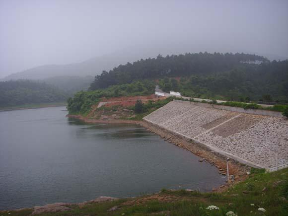  p>白沙水库,位于江西省九江市彭泽县太平关乡白沙村,为芳湖水系上游