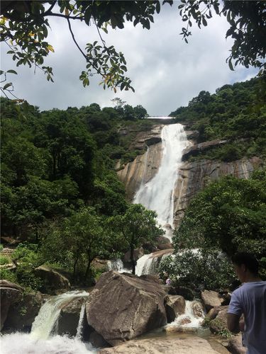 罗浮山景区瀑布