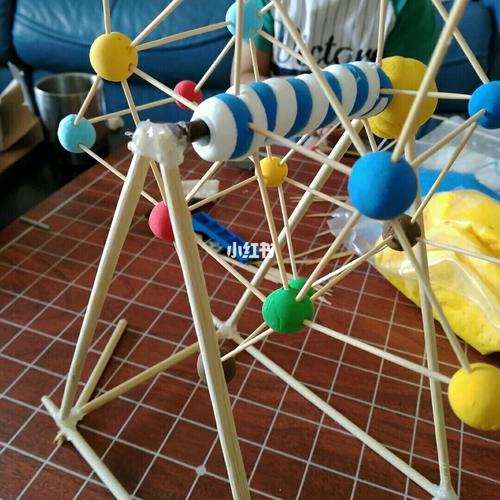 幼儿园手工牙签超轻粘土摩天轮_粘土_幼儿园_摩天轮_筷子_diy手工制作