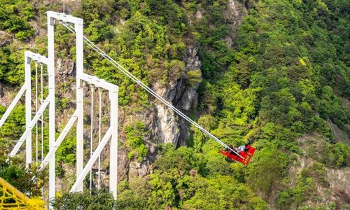 攀顶梁皇山,同你一起探险刺激乐园