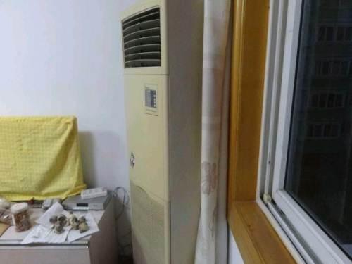 低价转让小天鹅波尔卡柜式空调(原价6500)
