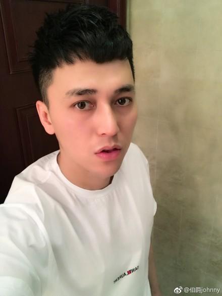 伯爵johnny
