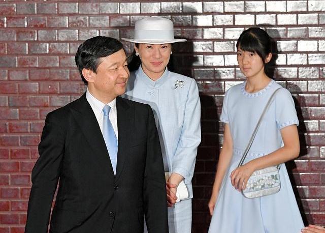 德仁夫妇和爱子内亲王