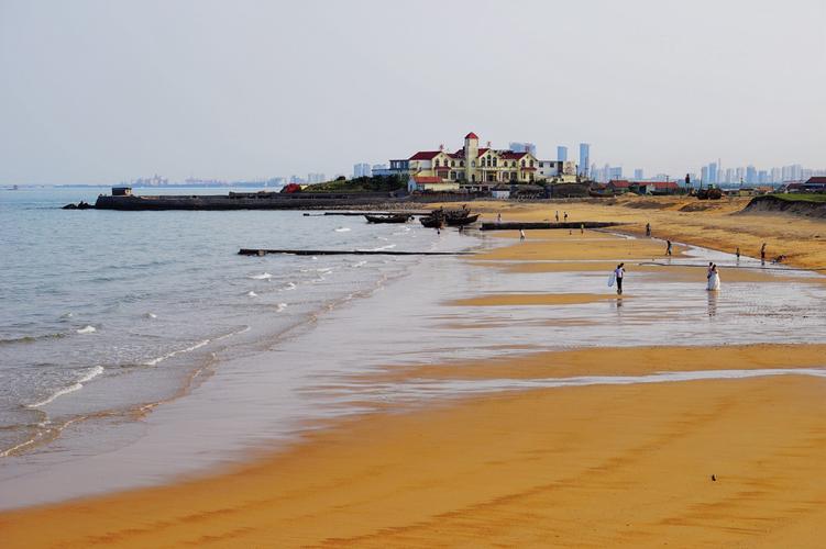 这里是大泉沟,也有渔港,还有个不大的海鲜市场,叫大泉沟海鲜市场,也很
