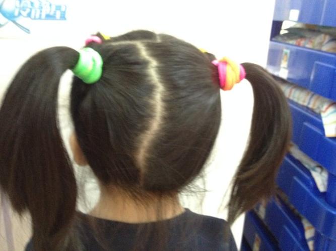 女孩子编辫子_女孩子辫子_女孩子小辫子