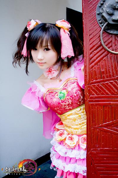 手持鱼戏莲花灯 七秀cos浓浓萝莉风