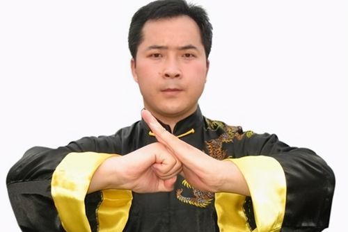 抱拳礼的正确手势,是什么,有什么讲究