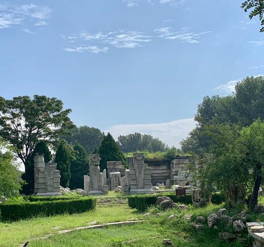 初秋的圆明园遗址公园