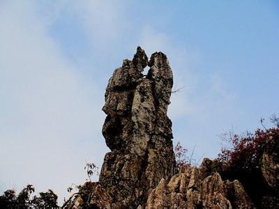 以"一吻千年","夫妻石","妙笔生花"为代表.