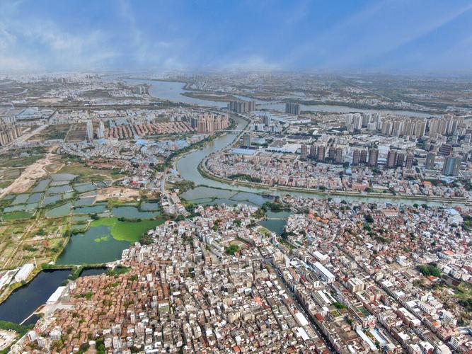 航拍惠州石湾镇,建筑密集仿佛是一个地级市