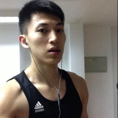 小时前喜欢这样的男生图一90鲜肉,一小时决定喜欢成熟,伟岸的男人80后