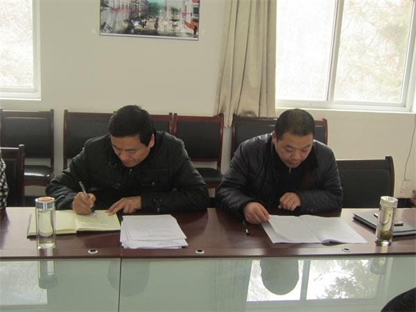 任建军指导木王镇"三严三实"专题民主生活会并慰问困难群众