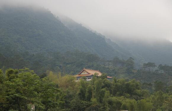 陆川普照禅寺建设项目,属于谢仙嶂旅游开发的三大核心区建设项目之一