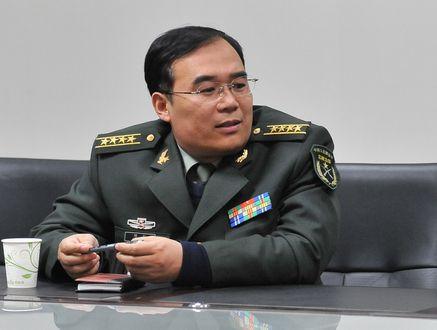 图为解放军西安政治学院军事法学系主任陈耿.