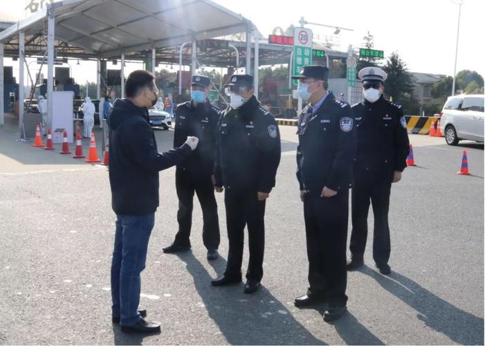 2月5日上午,新吴区副区长,公安局长丁旭东赴沪宁高速硕放机场,312