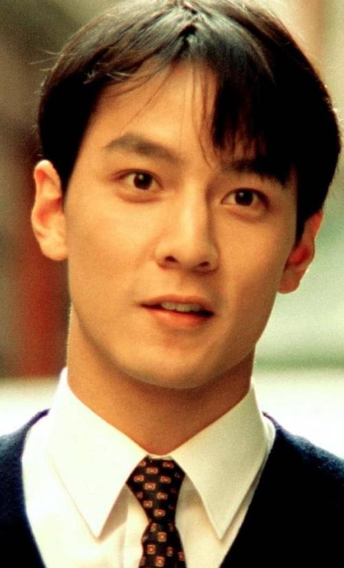 吴彦祖的帅气瞬间魅力十足