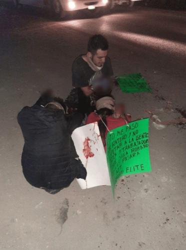 墨西哥两男一女被黑帮砍断双手,脖子挂着罪状大声尖叫