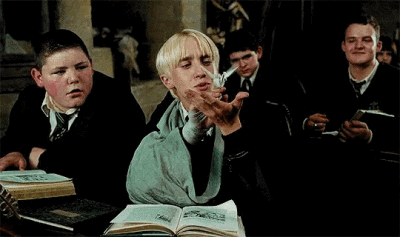 只有我觉得哈利学长和马尔福学长不对劲吗